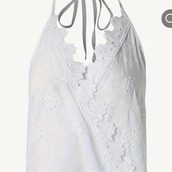Fashionable Solid Halter Top with Eyelet Embroidery - Chic Tie-Back & Backless L - Picture 2 of 4